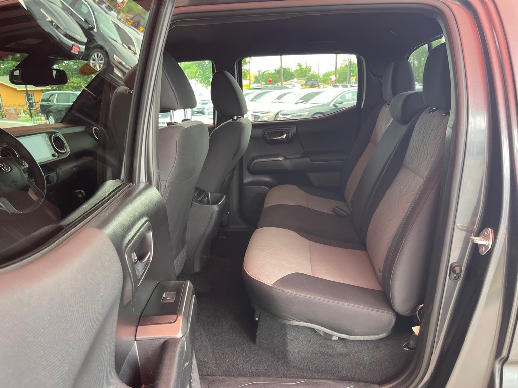 2021 Toyota Tacoma Image 6