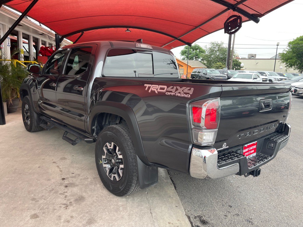 2021 Toyota Tacoma Image 11
