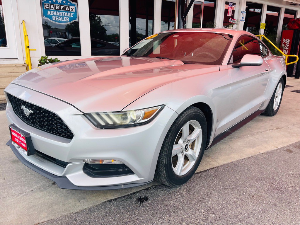 2015 Ford Mustang Image 3