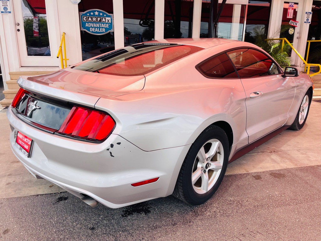 2015 Ford Mustang Image 14