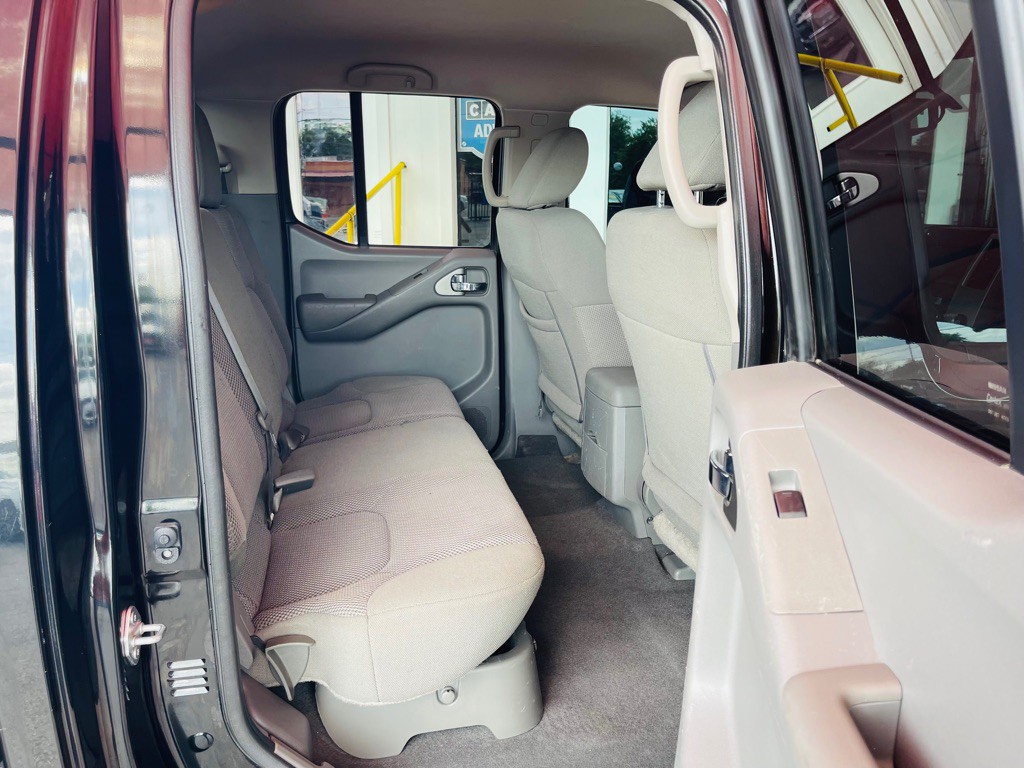 2021 Nissan Frontier Image 12