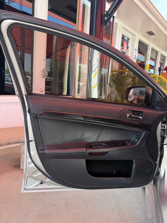 2017 Mitsubishi Lancer Image 5