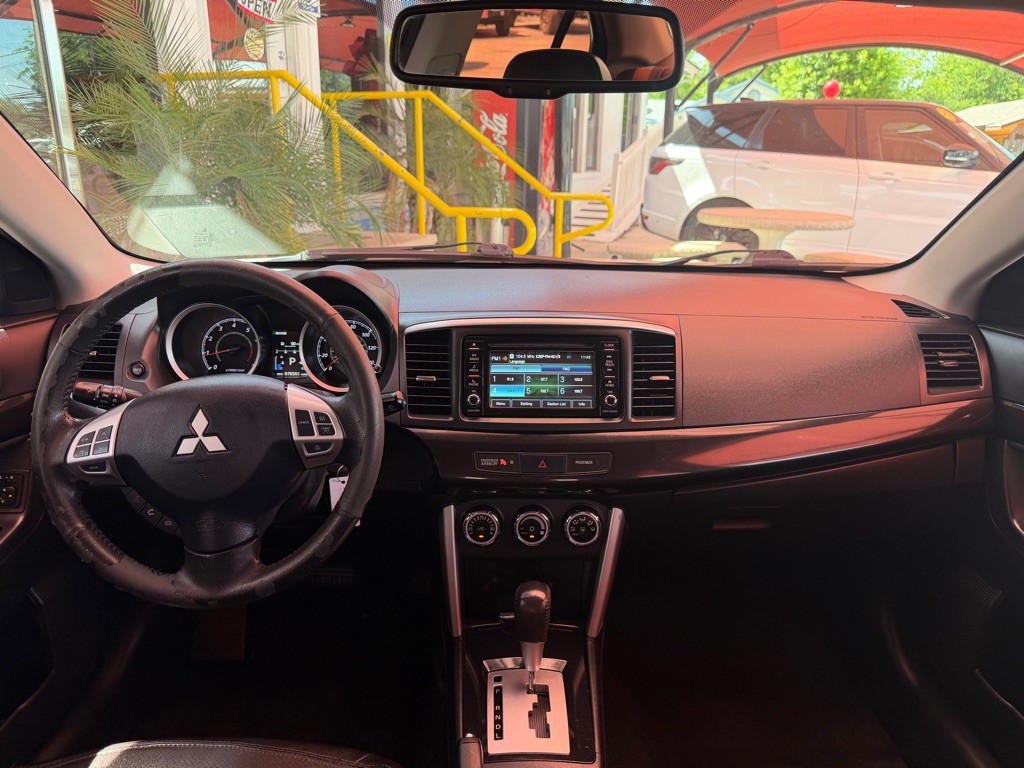 2017 Mitsubishi Lancer Image 9