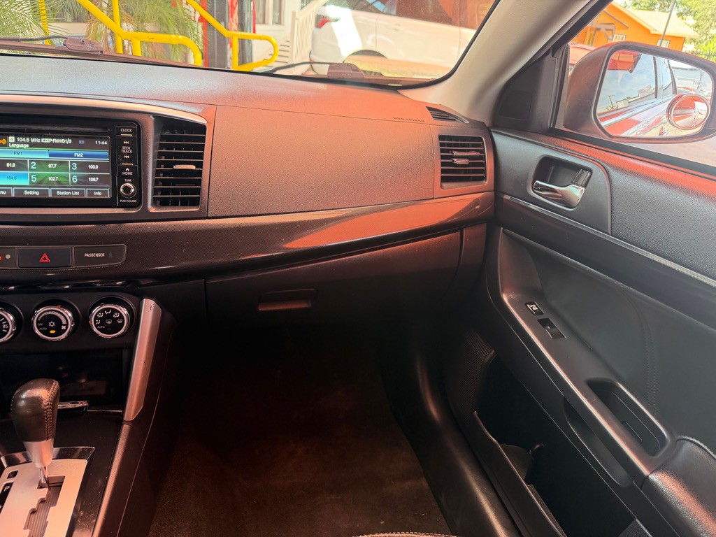 2017 Mitsubishi Lancer Image 13