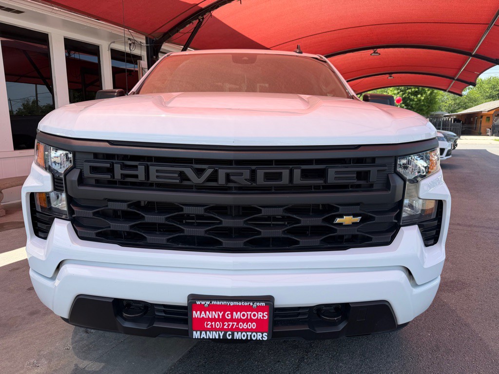 2024 Chevrolet Silverado 1500 Image 2