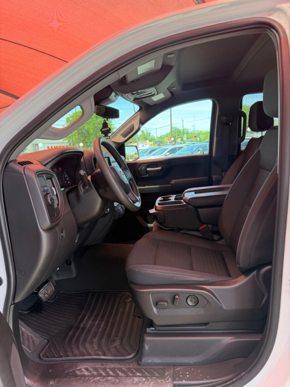 2024 Chevrolet Silverado 1500 Image 7