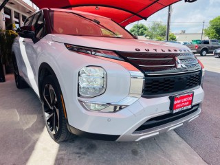Image for 2024 Mitsubishi Outlander SE ID: 7430669