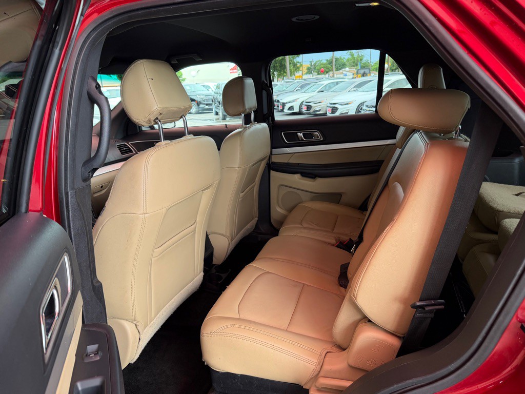 2016 Ford Explorer Image 5