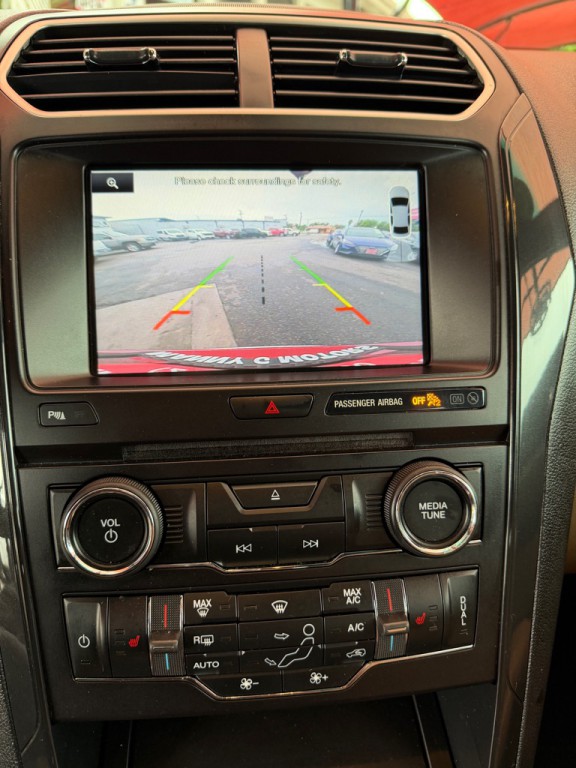 2016 Ford Explorer Image 12