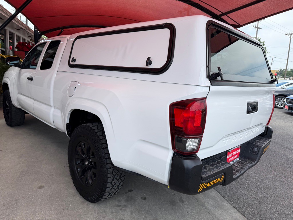 2022 Toyota Tacoma Image 13