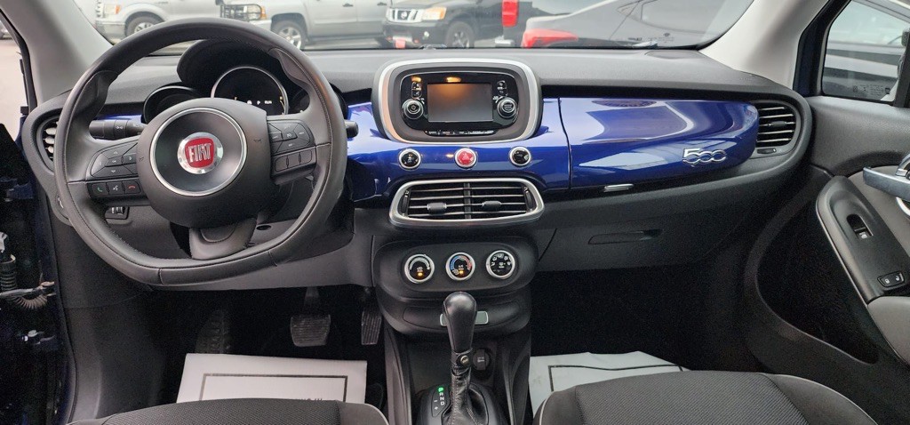 2016 FIAT 500 Image 6
