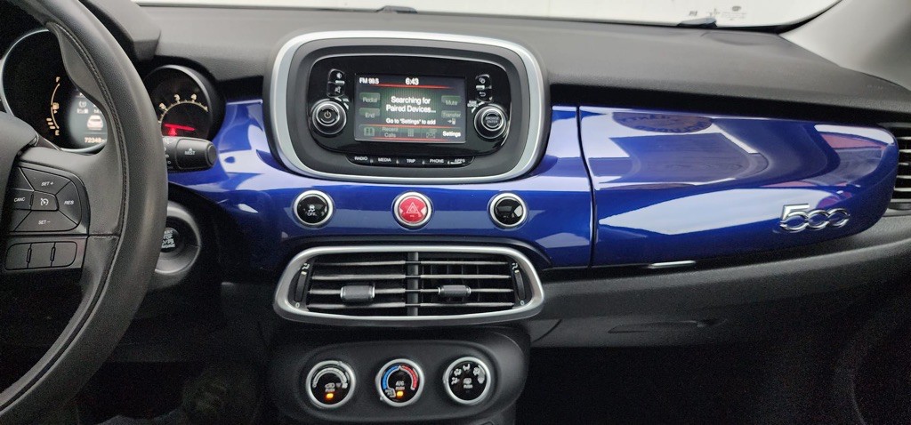 2016 FIAT 500 Image 7