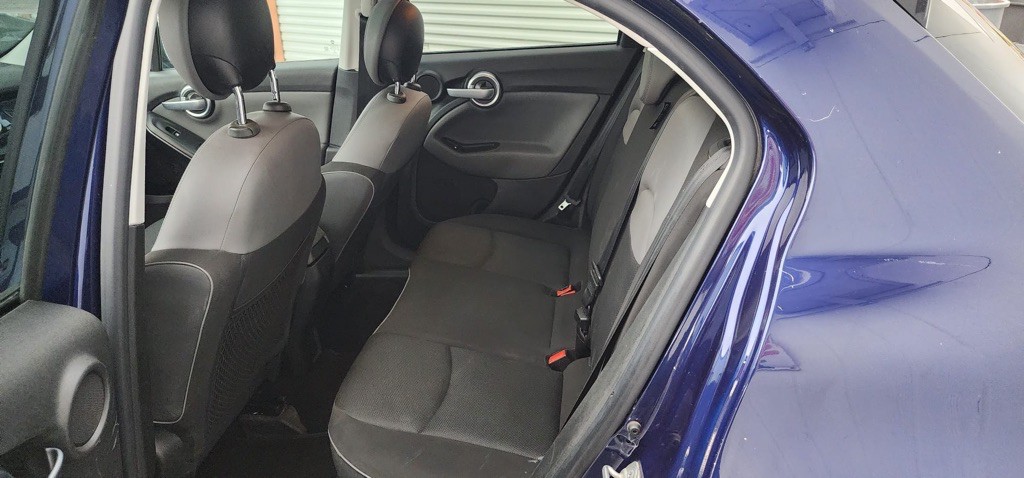 2016 FIAT 500 Image 8