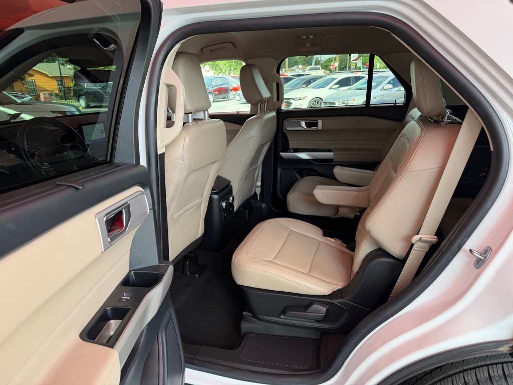 2021 Ford Explorer Image 5