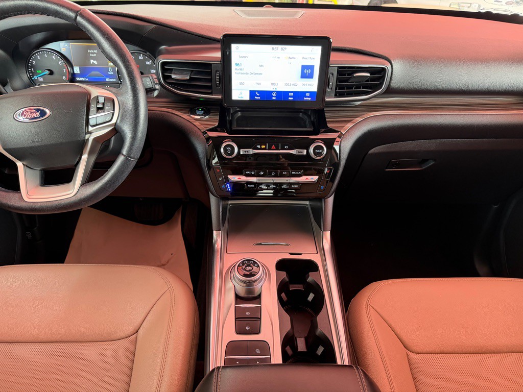 2021 Ford Explorer Image 8