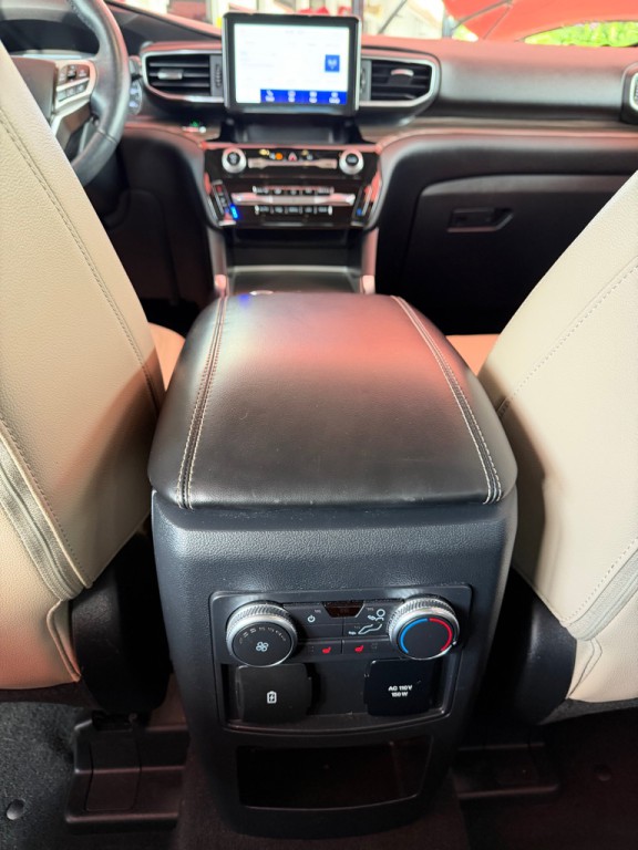 2021 Ford Explorer Image 12