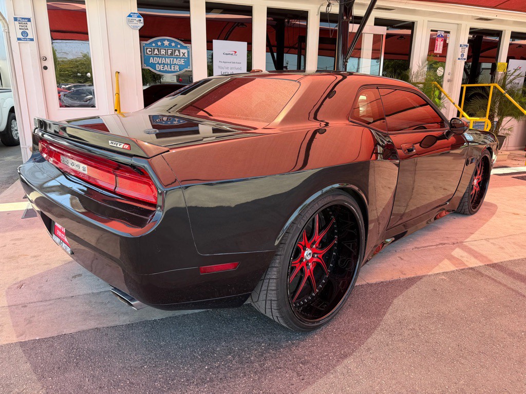 2009 Dodge Challenger Image 17