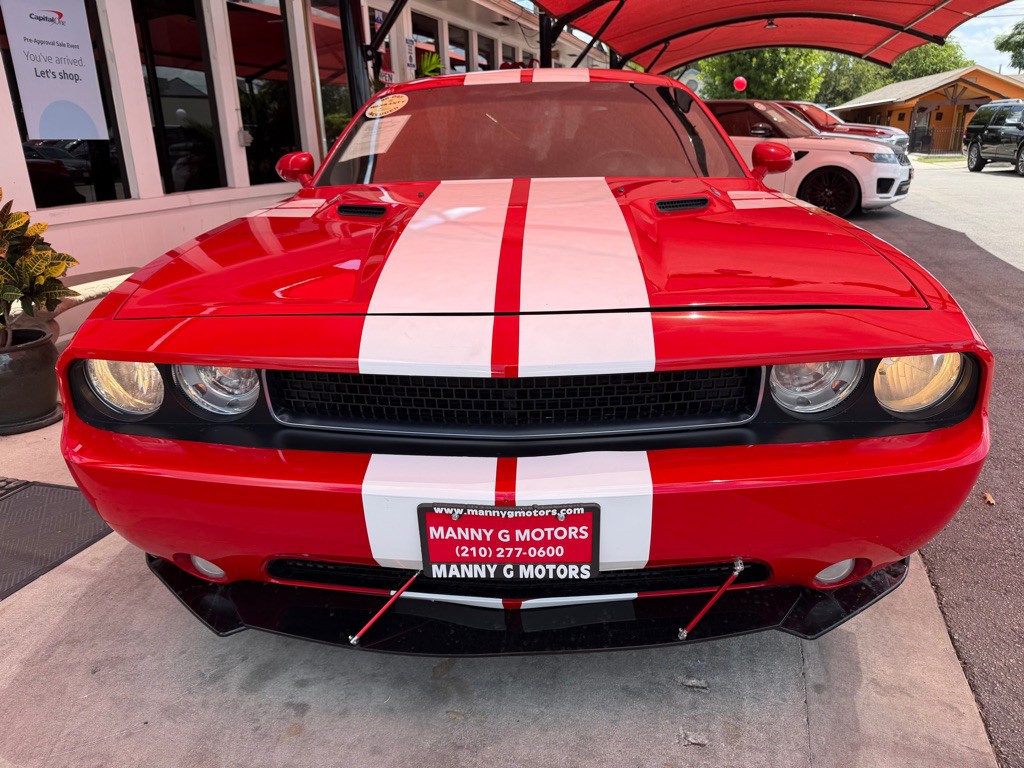 2014 Dodge Challenger Image 2