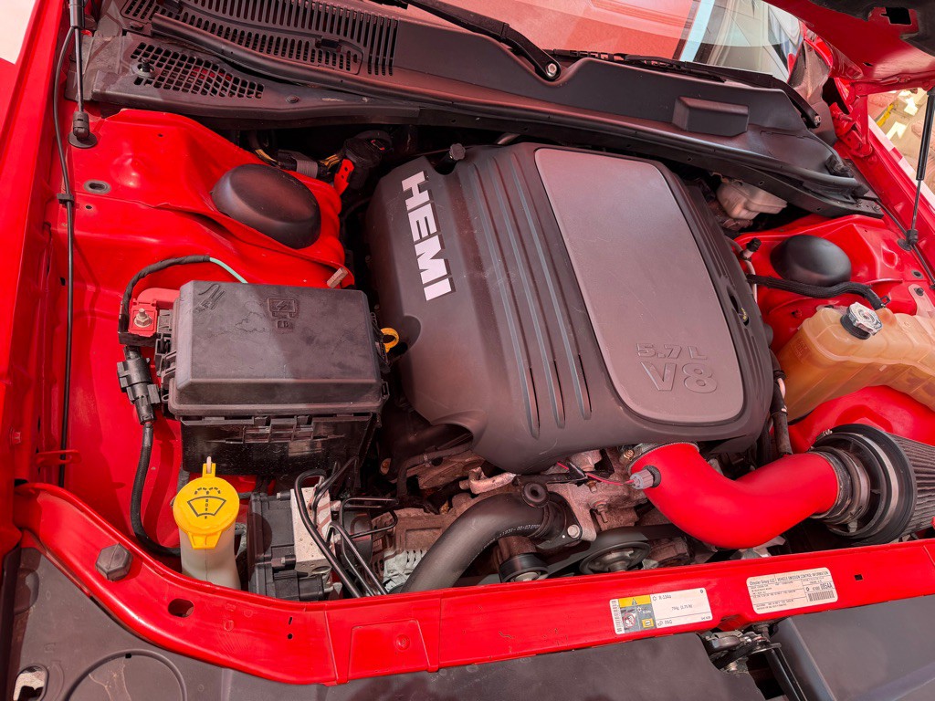 2014 Dodge Challenger Image 5