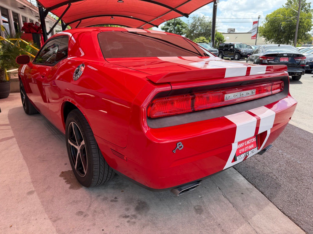 2014 Dodge Challenger Image 10