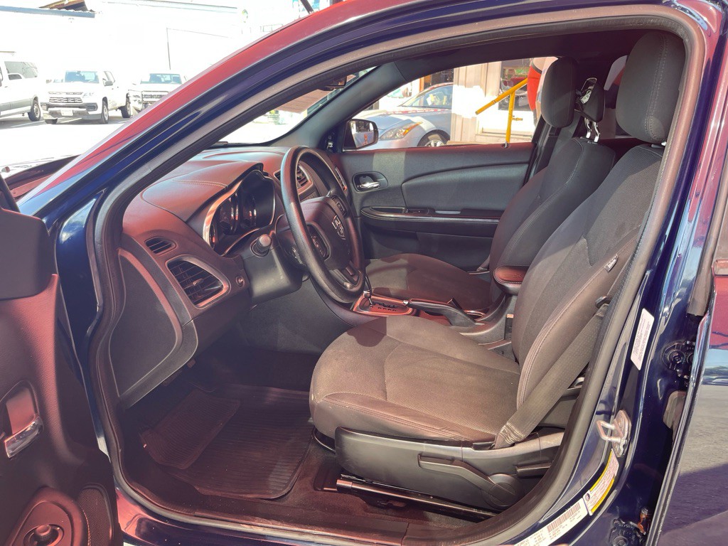2014 Dodge Avenger Image 6