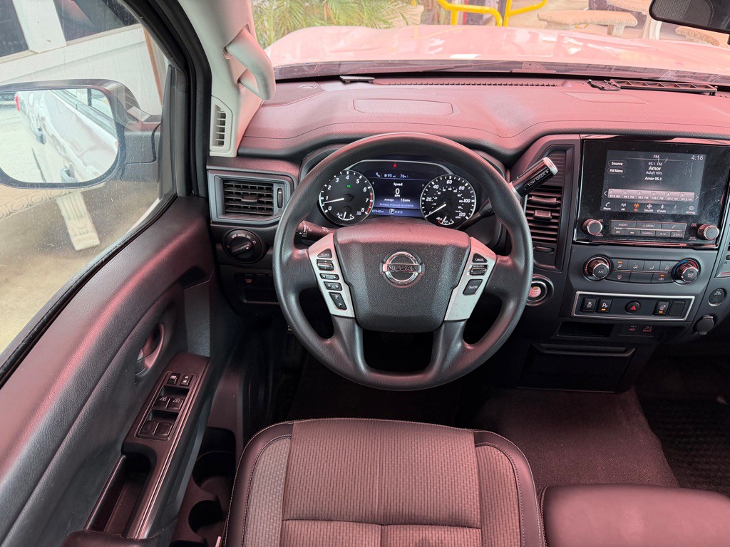 2017 Nissan Titan Image 6