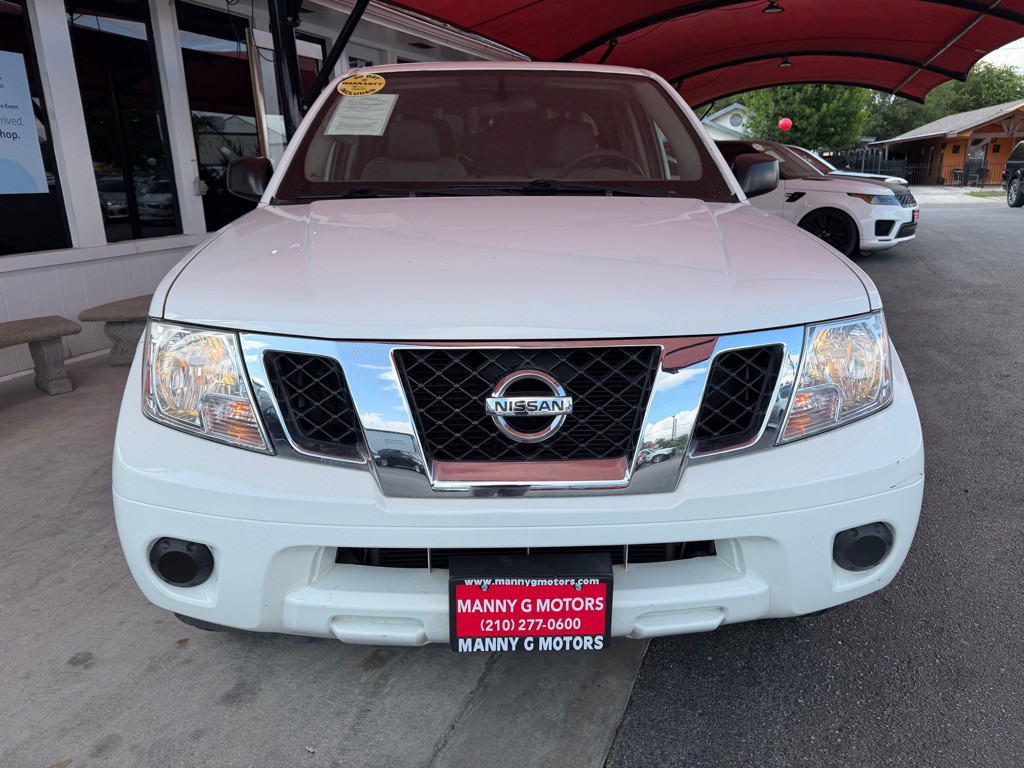 2019 Nissan Frontier Image 2