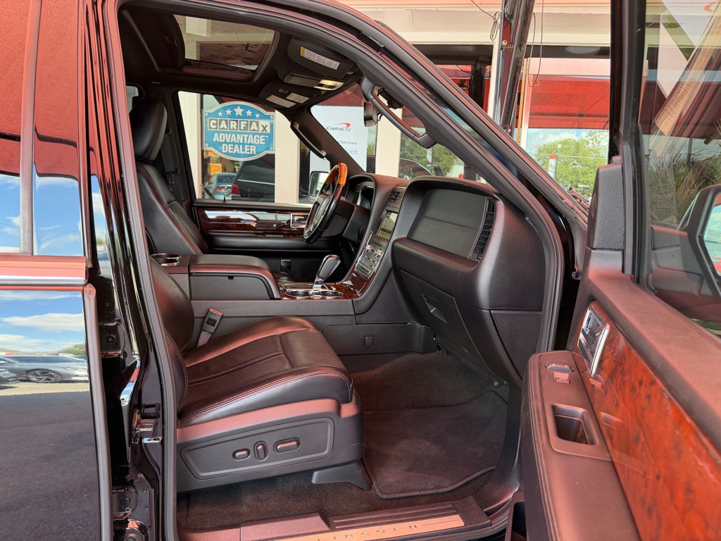 2017 Lincoln Navigator Image 21