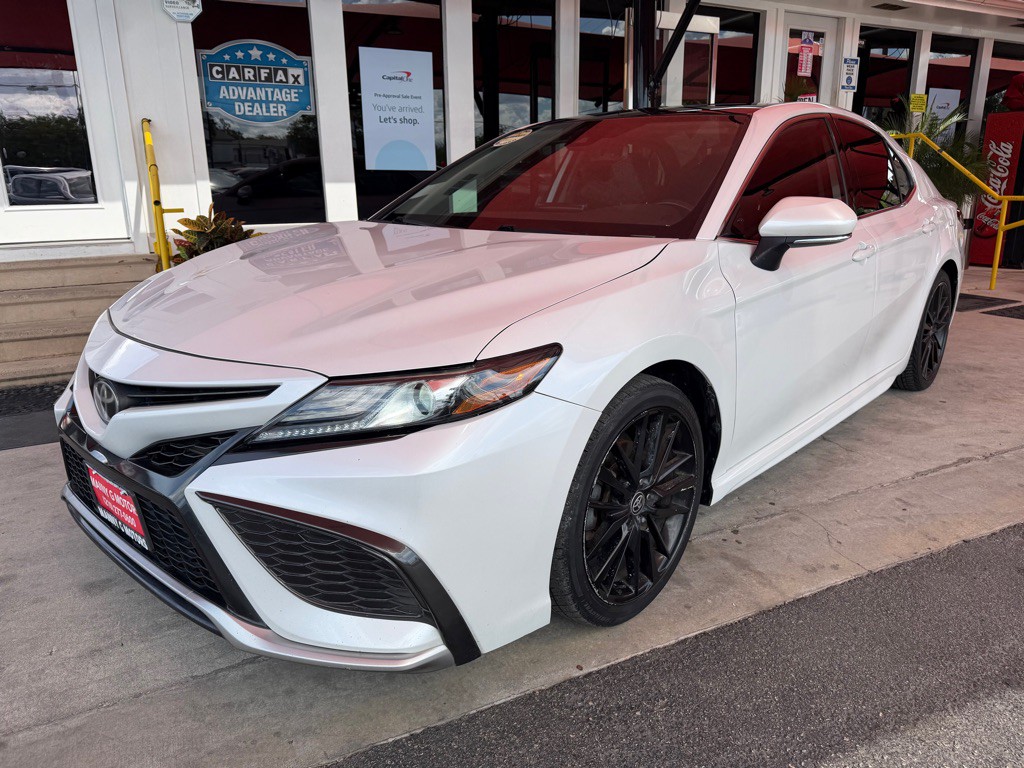 2021 Toyota Camry Image 3