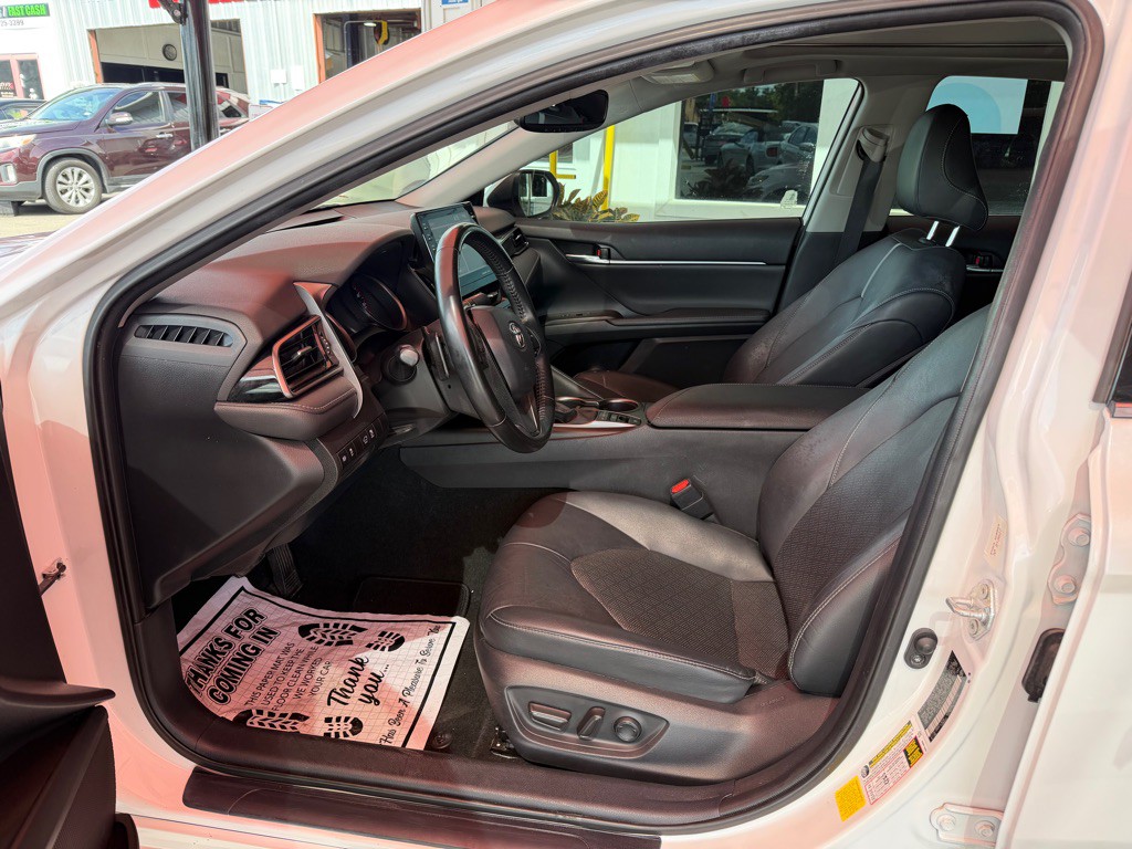 2021 Toyota Camry Image 4