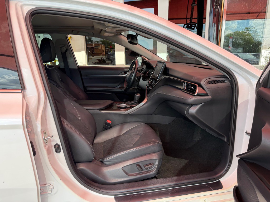 2021 Toyota Camry Image 14