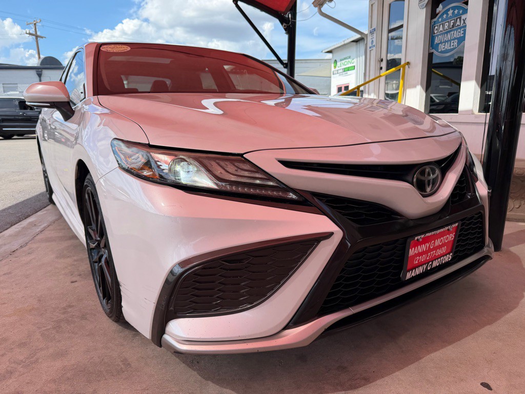 2021 Toyota Camry Image 17