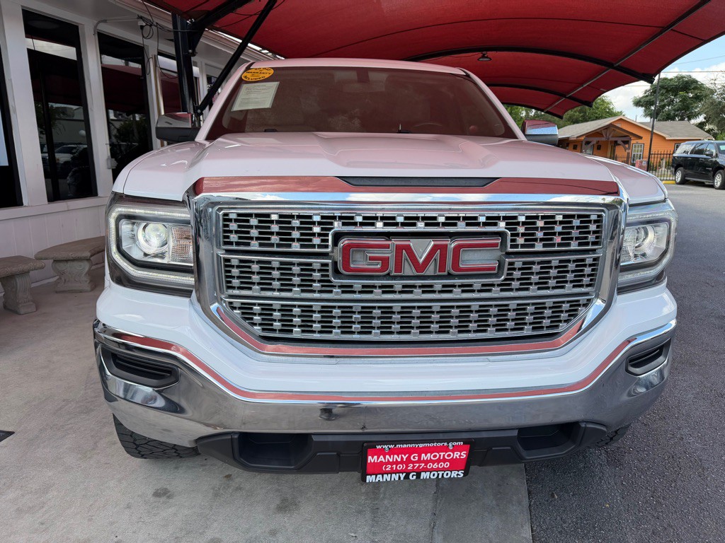 2017 GMC Sierra Image 2