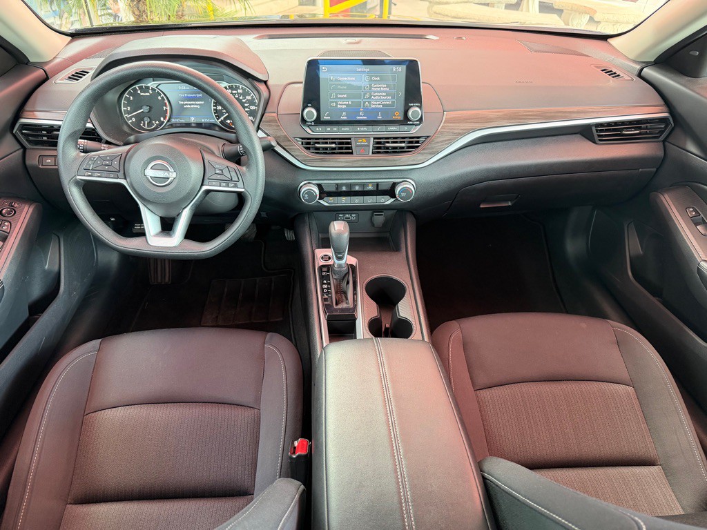 2025 Nissan Altima Image 6