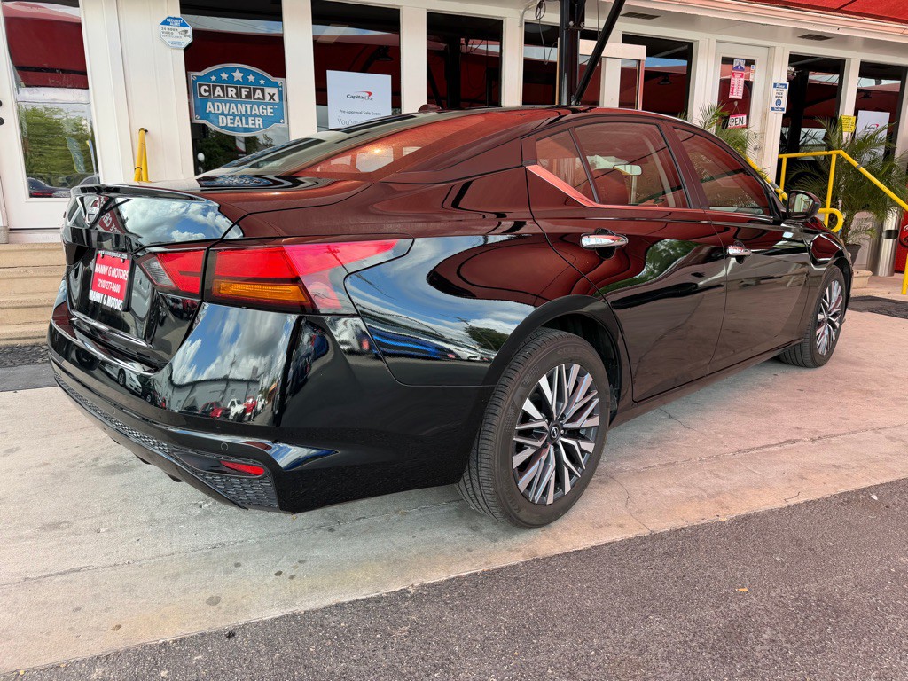 2025 Nissan Altima Image 18