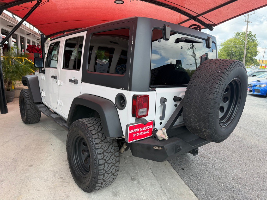 2013 Jeep Wrangler Unlimited Image 10