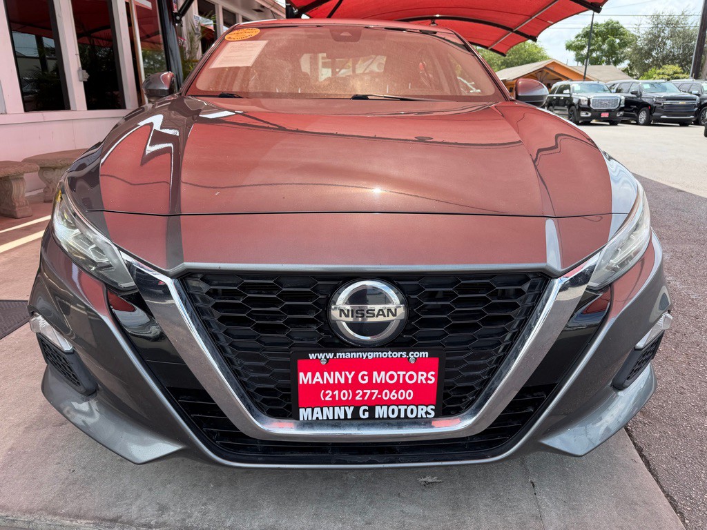 2021 Nissan Altima Image 2