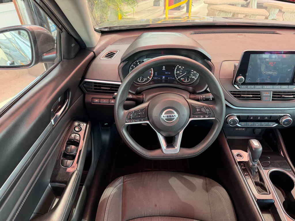 2021 Nissan Altima Image 6