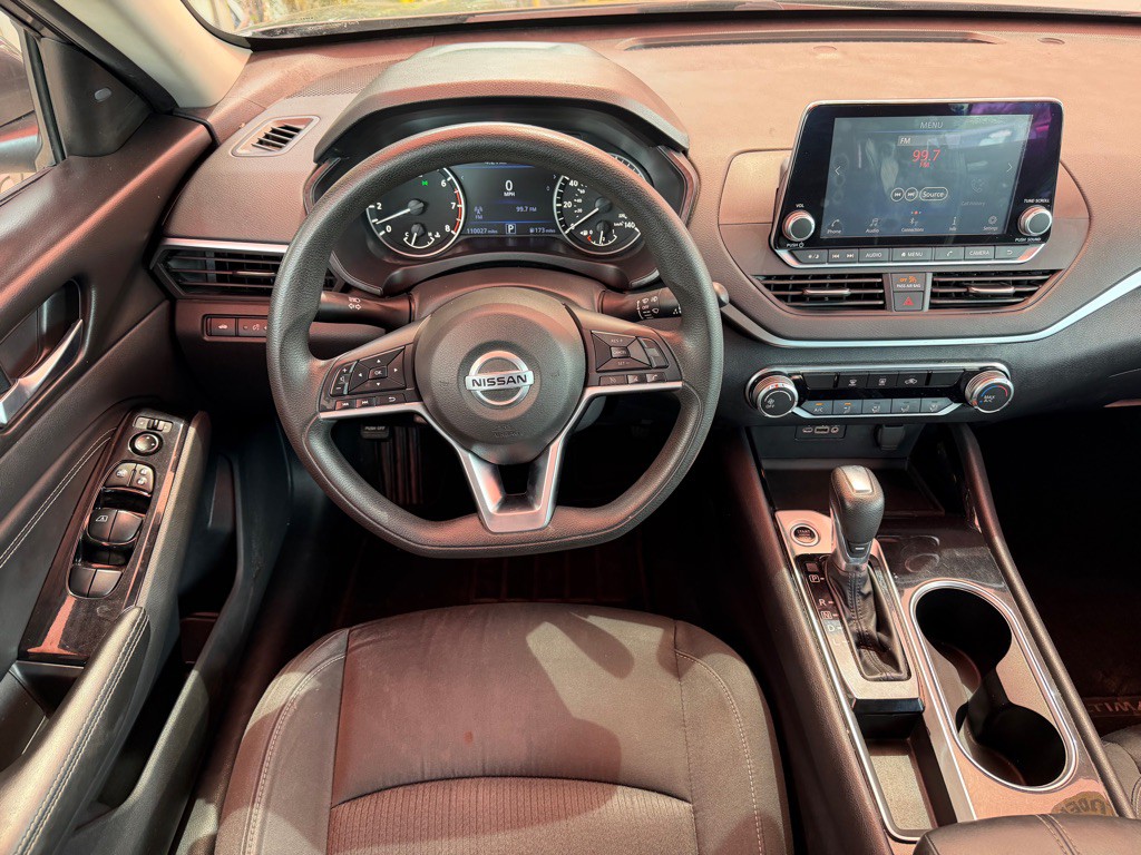 2021 Nissan Altima Image 7