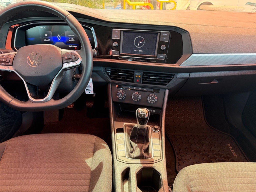 2024 Volkswagen Jetta Image 8