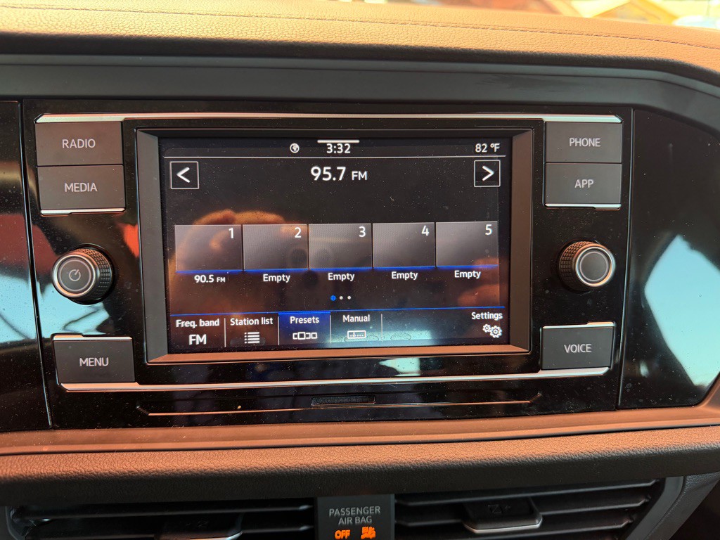 2024 Volkswagen Jetta Image 11