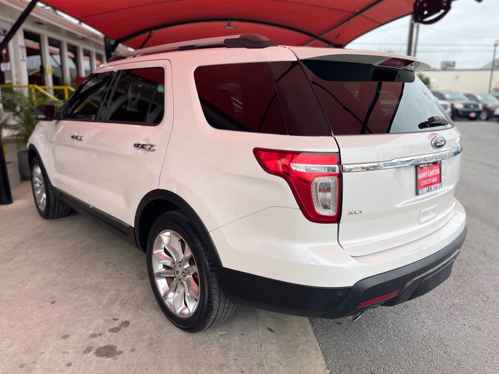 2013 Ford Explorer Image 13