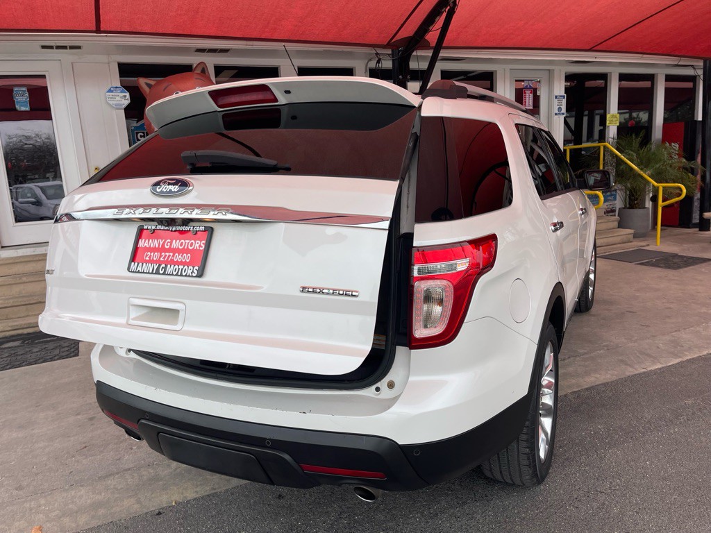 2013 Ford Explorer Image 16