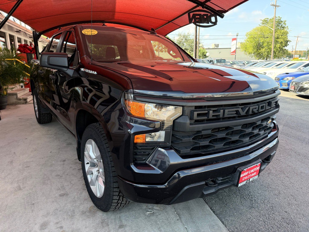 2022 Chevrolet Silverado 1500 Image 1