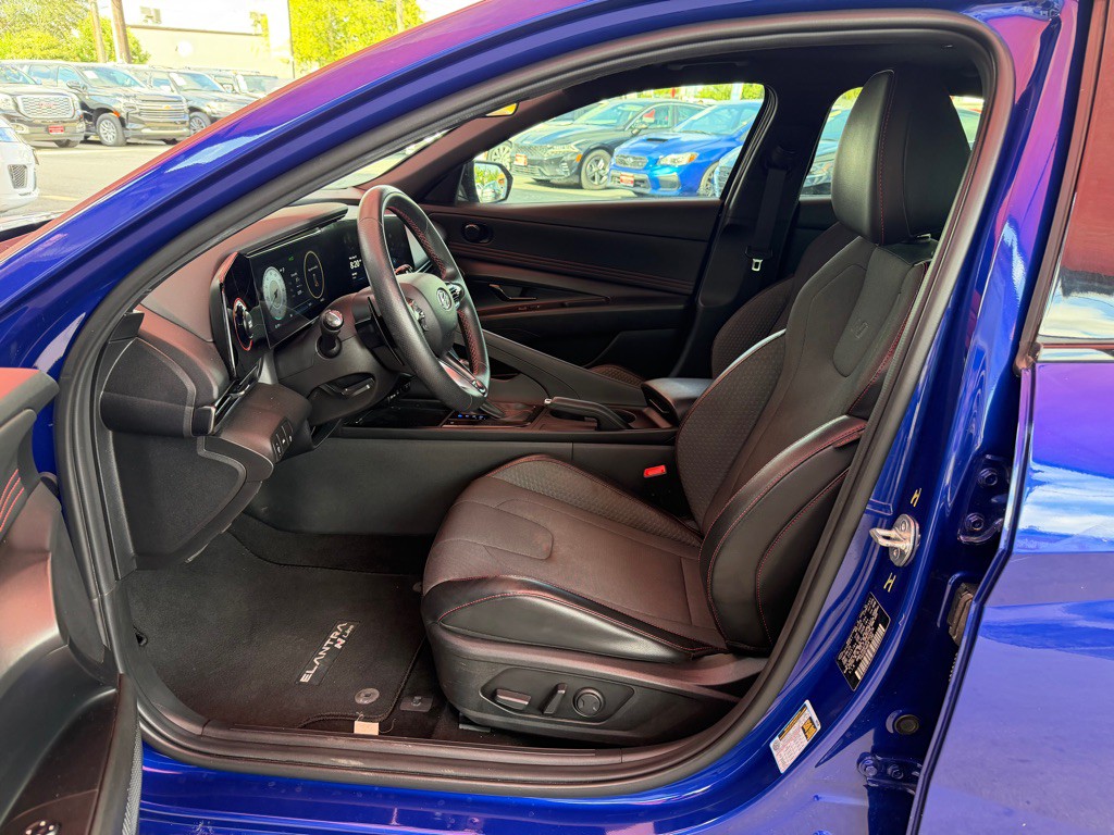 2023 Hyundai Elantra Image 4