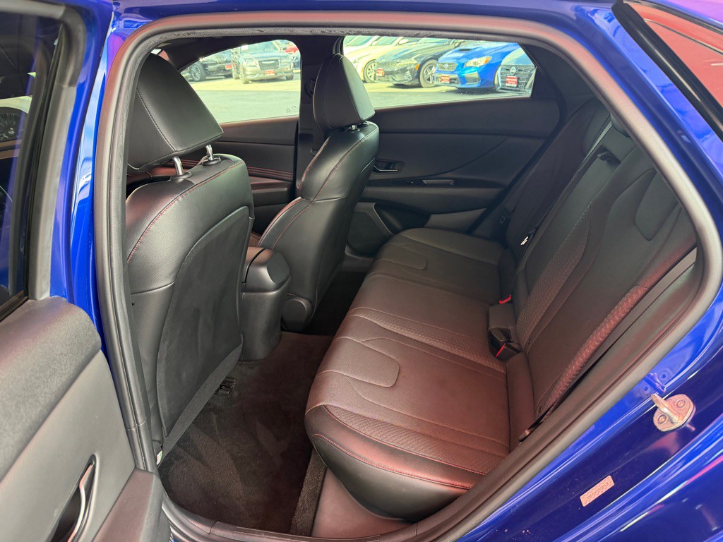 2023 Hyundai Elantra Image 5