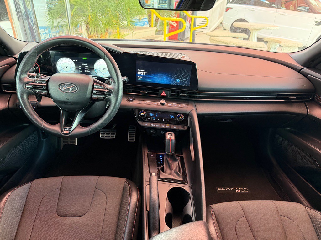 2023 Hyundai Elantra Image 9