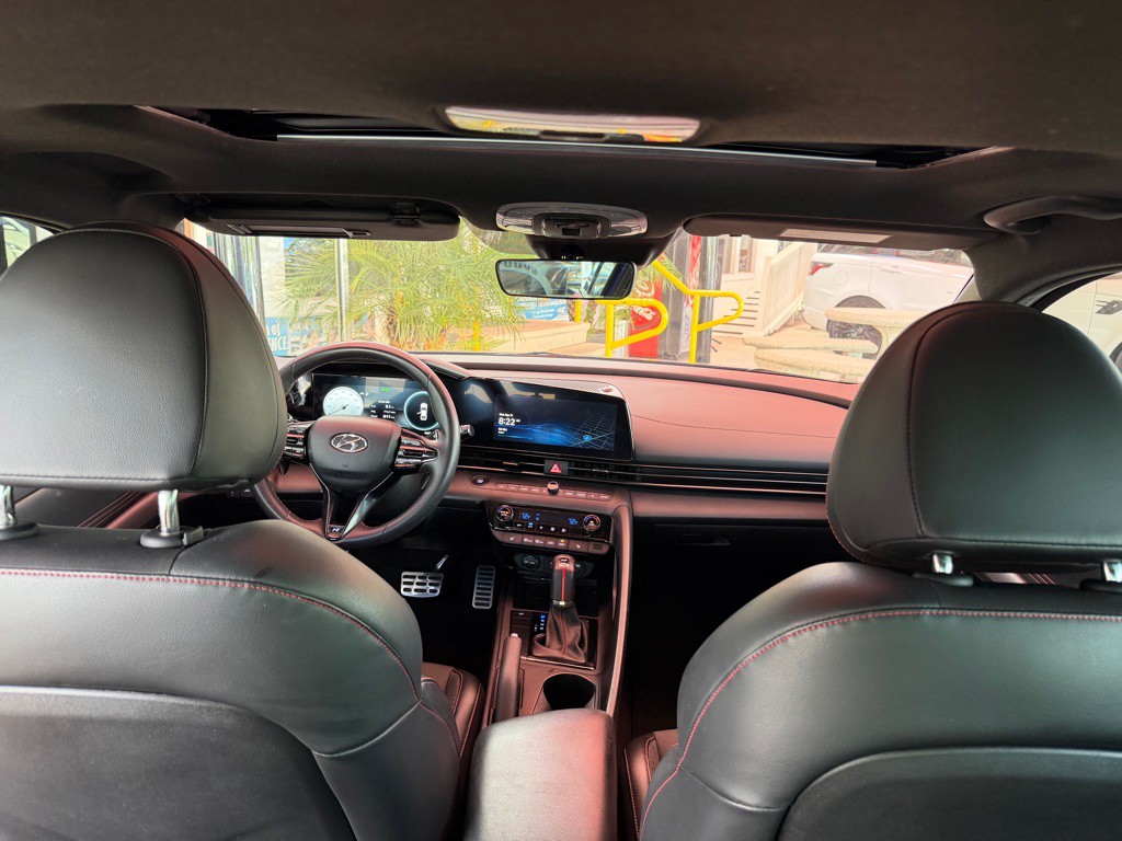 2023 Hyundai Elantra Image 11