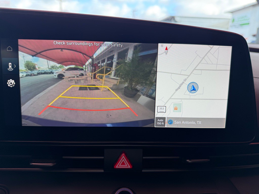 2023 Hyundai Elantra Image 12