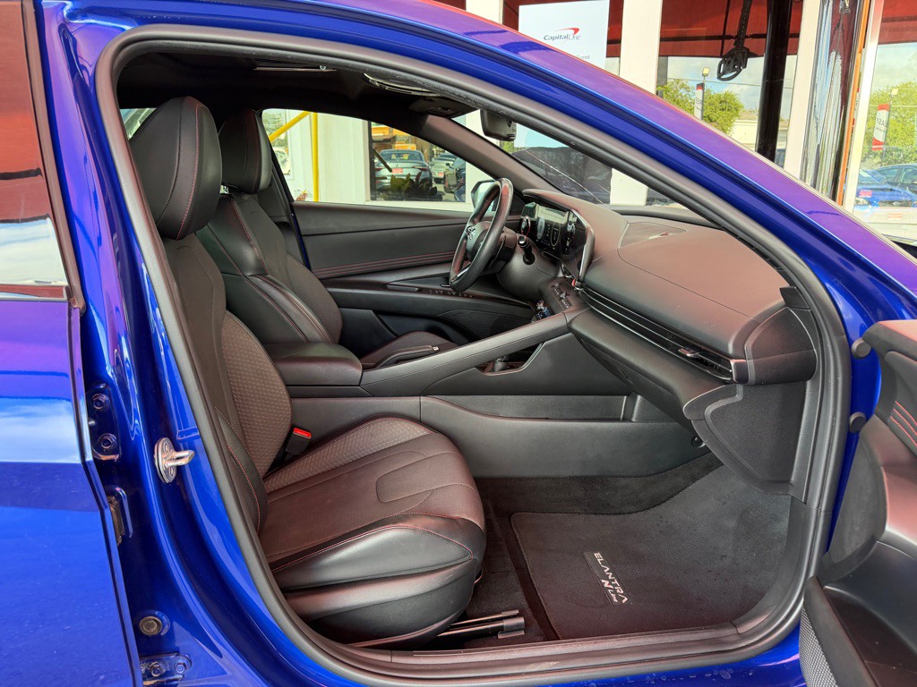 2023 Hyundai Elantra Image 16